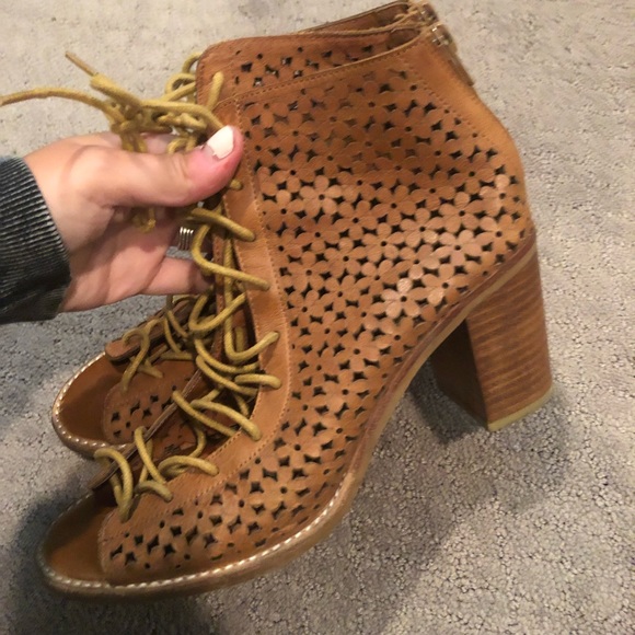 Jeffrey Cambell Cors - Picture 5 of 6